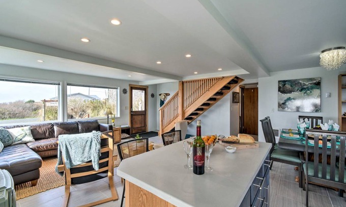 Pacific Beach House | 143 m² House ∙ 4 bedrooms ∙ 10 guests