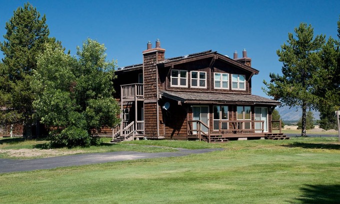 Island Park House | 144 m² House ∙ 3 bedrooms ∙ 10 guests