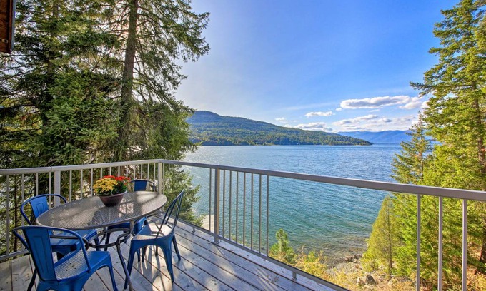 Sandpoint Cottage | 162 m² Cabin ∙ 3 bedrooms ∙ 8 guests