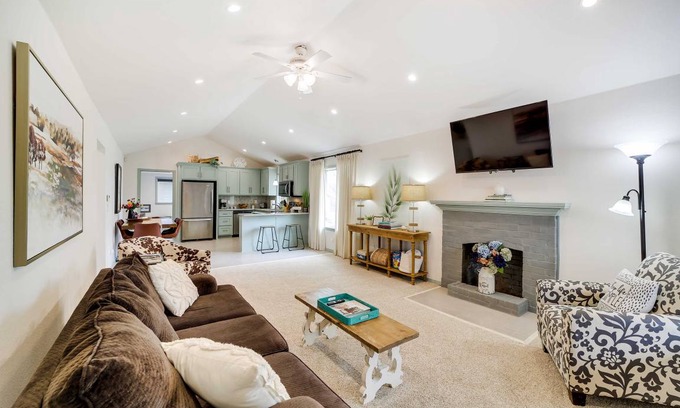 Cherry Street House | 164 m² House ∙ 3 bedrooms ∙ 6 guests