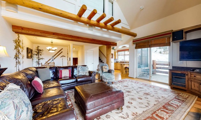 Saddle Ridge House | 166 m² House ∙ 3 bedrooms ∙ 9 guests