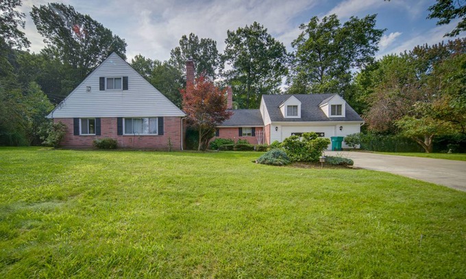 Richmond Heights House | 167 m² House ∙ 3 bedrooms ∙ 6 guests