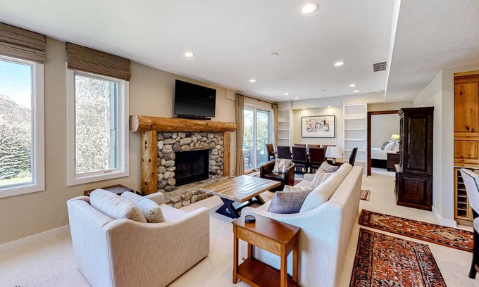 Ketchum Condo | 182 m² Condo ∙ 3 bedrooms ∙ 8 guests