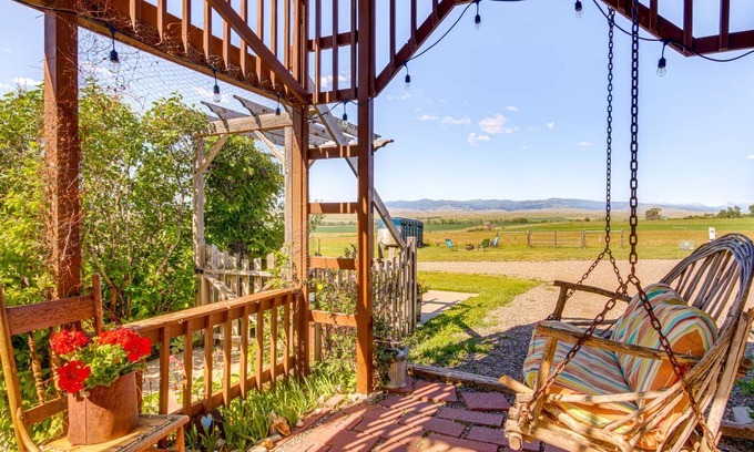Livingston House | 185 m² House ∙ 2 bedrooms ∙ 6 guests