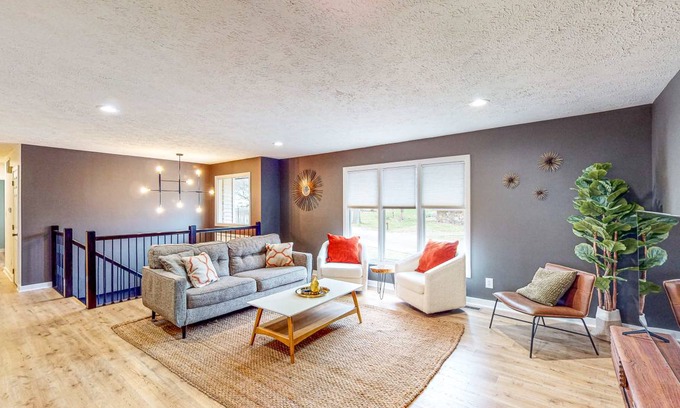 Bloomington House | 195 m² House ∙ 4 bedrooms ∙ 8 guests