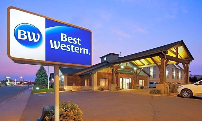 Laurel Hotel | 2-Star Hotel ∙ Best Western Yellowstone Crossing