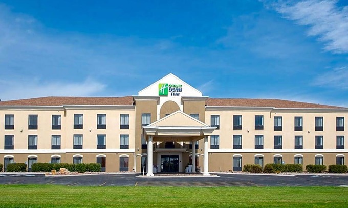 Douglas Hotel | 2-Star Hotel ∙ Holiday Inn Express & Suites Douglas, an IHG Hotel