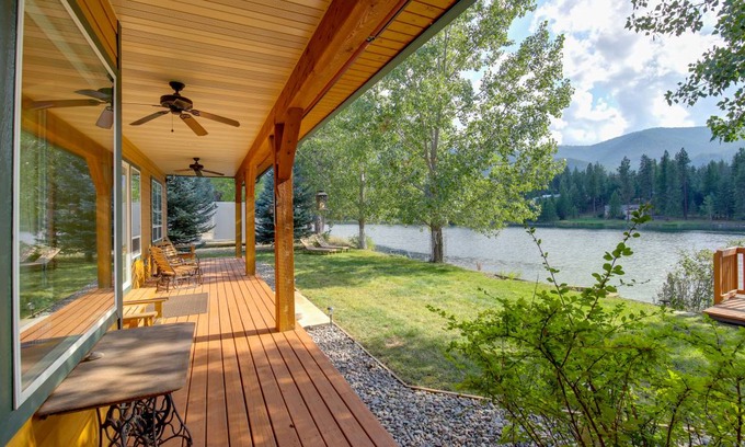 Thompson Falls House | 200 m² House ∙ 3 bedrooms ∙ 6 guests