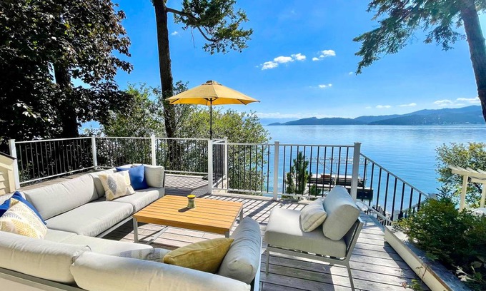 Lakeside House | 204 m² House ∙ 4 bedrooms ∙ 9 guests