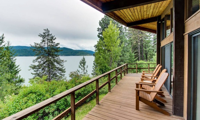 Coeur d'Alene Cabin | 211 m² Cabin ∙ 3 bedrooms ∙ 6 guests