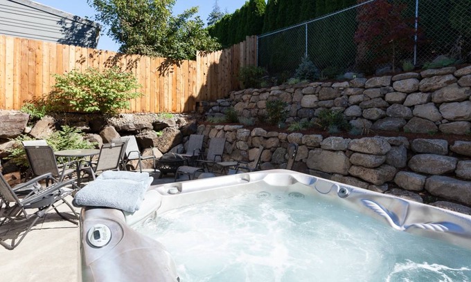 Hood River House | 214 m² House ∙ 3 bedrooms ∙ 6 guests