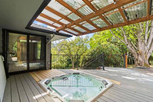 Portland House | 217 m² House ∙ 3 bedrooms ∙ 12 guests