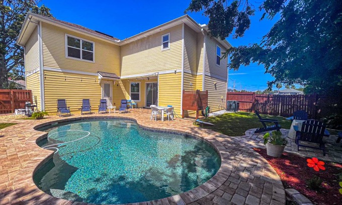 Jacksonville Beach House | 220 m² House ∙ 3 bedrooms ∙ 10 guests