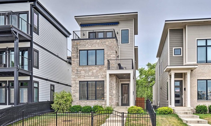 Fountain Square House | 228 m² House ∙ 3 bedrooms ∙ 10 guests