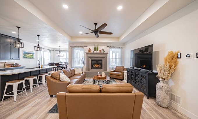 Ashton House | 231 m² House ∙ 4 bedrooms ∙ 14 guests