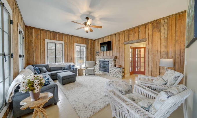 Loon Lake House | 232 m² House ∙ 4 bedrooms ∙ 11 guests