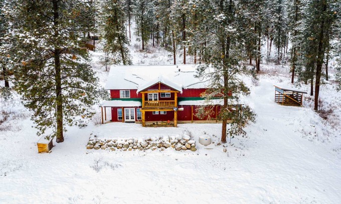 Kettle Falls House | 232 m² House ∙ 4 bedrooms ∙ 8 guests
