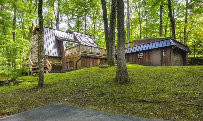 Treasure Lake House | 232 m² House ∙ 2 bedrooms ∙ 12 guests