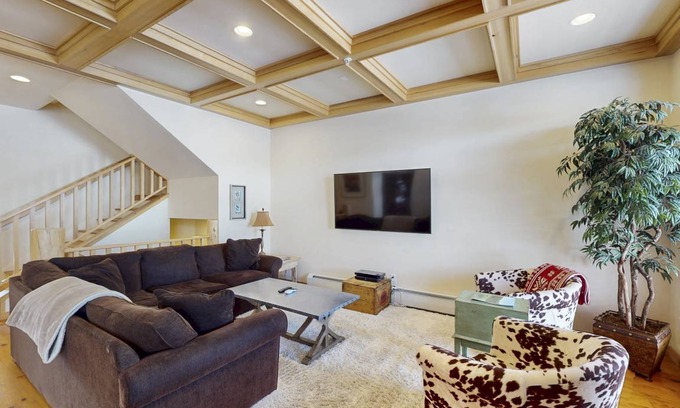 Big Sky Meadow Village Condo | 234 m² Condo ∙ 3 bedrooms ∙ 9 guests