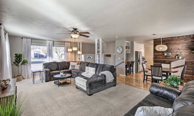 Sioux Center House | 235 m² House ∙ 4 bedrooms ∙ 12 guests