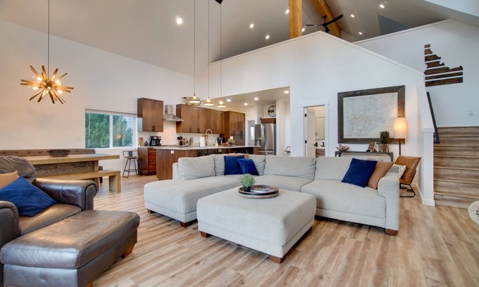 Donnelly House | 236 m² House ∙ 4 bedrooms ∙ 12 guests
