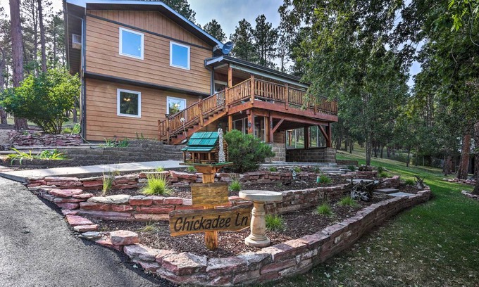 Blackhawk House | 241 m² House ∙ 5 bedrooms ∙ 17 guests