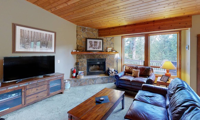 Big Sky Condo | 242 m² Condo ∙ 4 bedrooms ∙ 10 guests