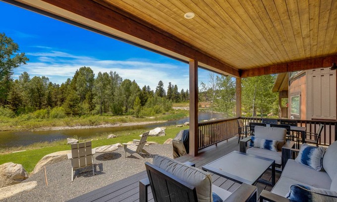 McCall House | 244 m² House ∙ 3 bedrooms ∙ 8 guests