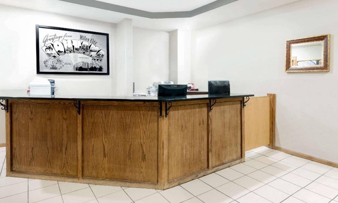 Miles City Hotel | 25 m² Hotel ∙ 127 guests