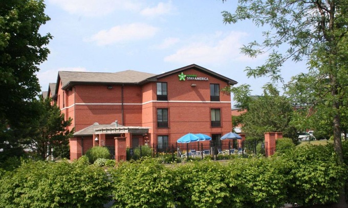 Middleburg Heights Hotel | 28 m² Hotel ∙ 127 guests