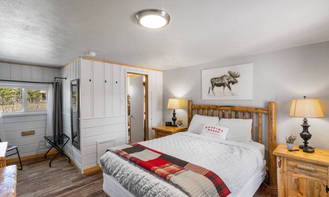 West Yellowstone Hotel | 28 m² Hotel ∙ 1 bedroom ∙ 2 guests