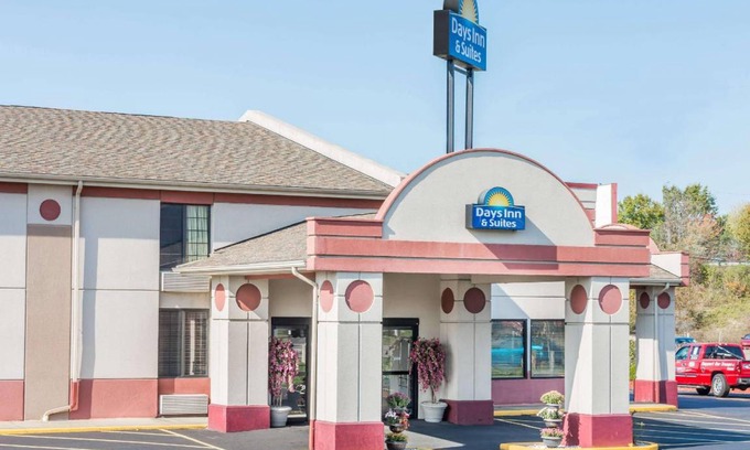 Girard Hotel | 28 m² Hotel ∙ 127 guests
