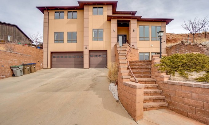 Laramie House | 287 m² House ∙ 4 bedrooms ∙ 7 guests