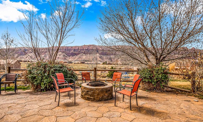 Moab South Valley House | 291 m² House ∙ 5 bedrooms ∙ 16 guests