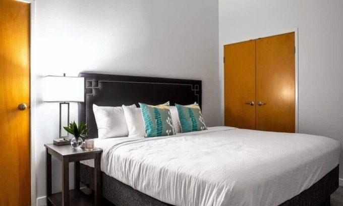 Mile Square Apartment | 2BR 2BA CozySuites in the heart of Indianapolis