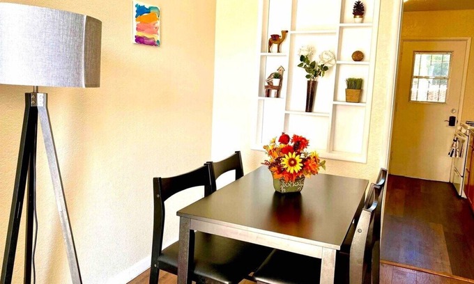 City Heights Apartment | #3, Spacious Freshly Remodeled - 2BR - 5mins to DT