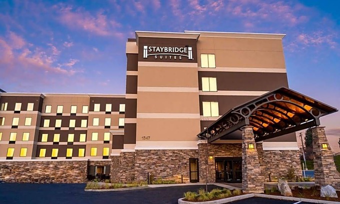 Coeur d'Alene Hotel | 3-Star Hotel ∙ Staybridge Suites Coeur d'Alene, an IHG Hotel