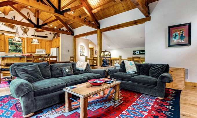 Granite Ridge House | 317 m² House ∙ 4 bedrooms ∙ 12 guests