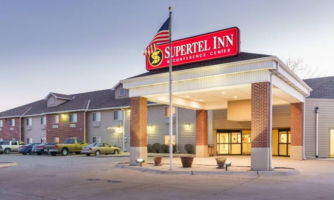 Creston Hotel | 325 m² Hotel ∙ 5 guests