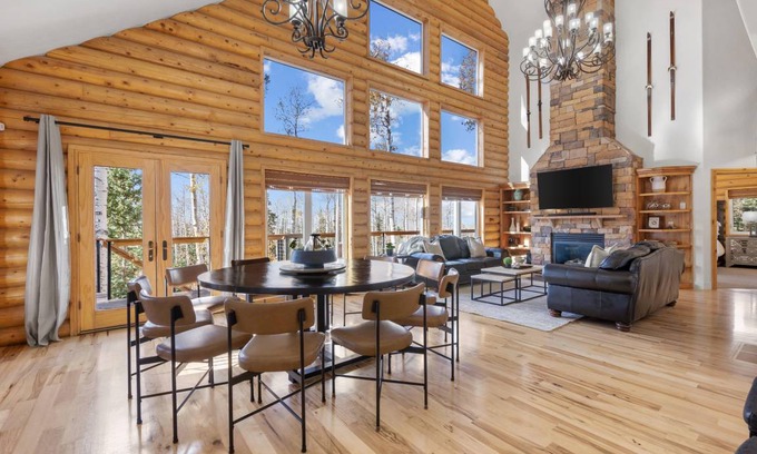 Steam Engine Meadows House | 329 m² House ∙ 5 bedrooms ∙ 18 guests