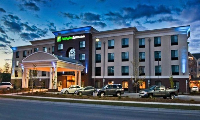Grant Creek Hotel | 35 m² Hotel ∙ 2 bedrooms ∙ 127 guests