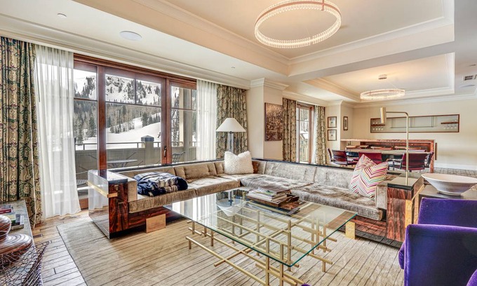 Empire Pass Apartment | 408 m² Apartment ∙ 4 bedrooms ∙ 10 guests