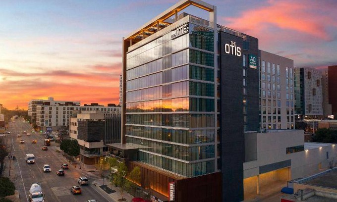 The Drag Hotel | 41 m² Hotel ∙ 127 guests