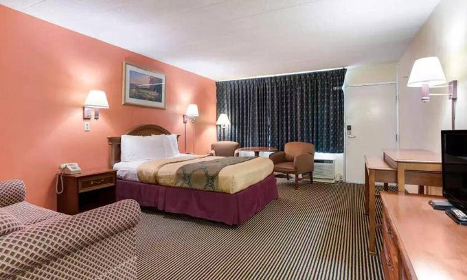 Clearfield Hotel | 42 m² Hotel ∙ 6 guests