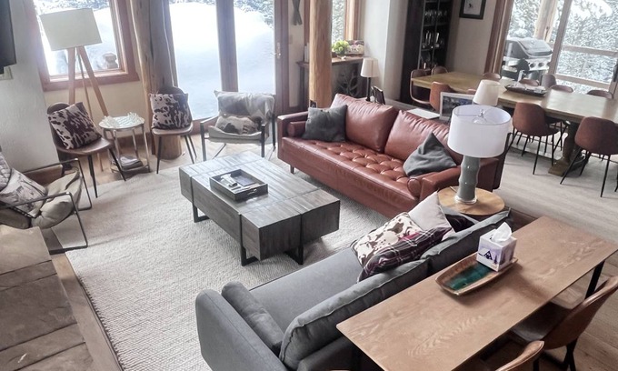Big Sky Ski Chalet | 425 m² Chalet ∙ 5 bedrooms ∙ 20 guests