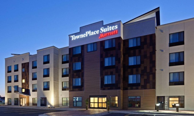 Sioux Falls Hotel | 43 m² Hotel ∙ 127 guests