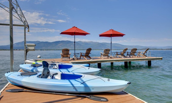 Sandpoint House | 441 m² House ∙ 5 bedrooms ∙ 18 guests