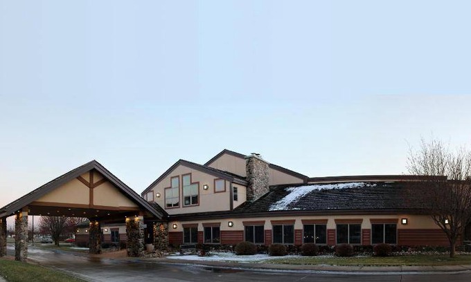 Grand Forks Hotel | 48 m² Hotel ∙ 6 guests