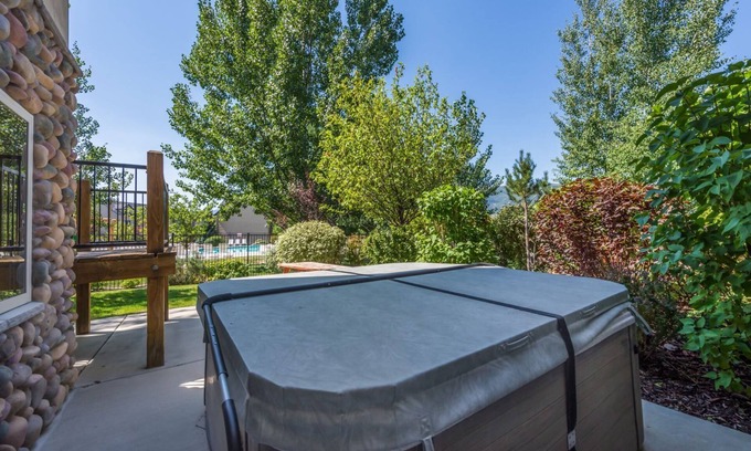 Eden House | 5 Star Luxury Townhome | 5 Bed, 4.5 Bath