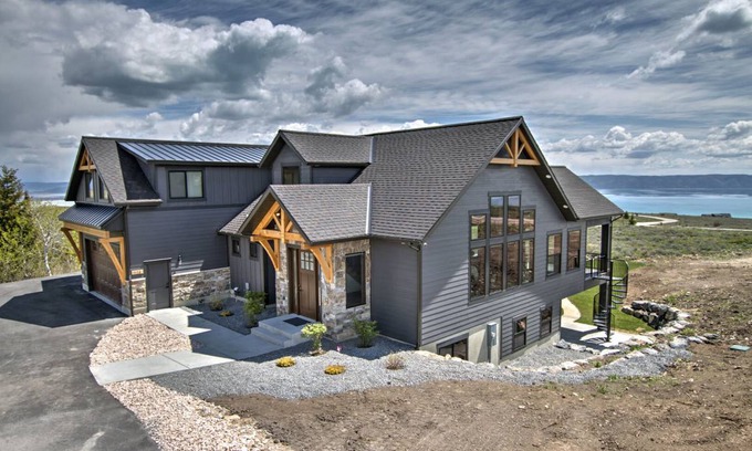 Fish Haven Cabin | 511 m² Cabin ∙ 7 bedrooms ∙ 32 guests